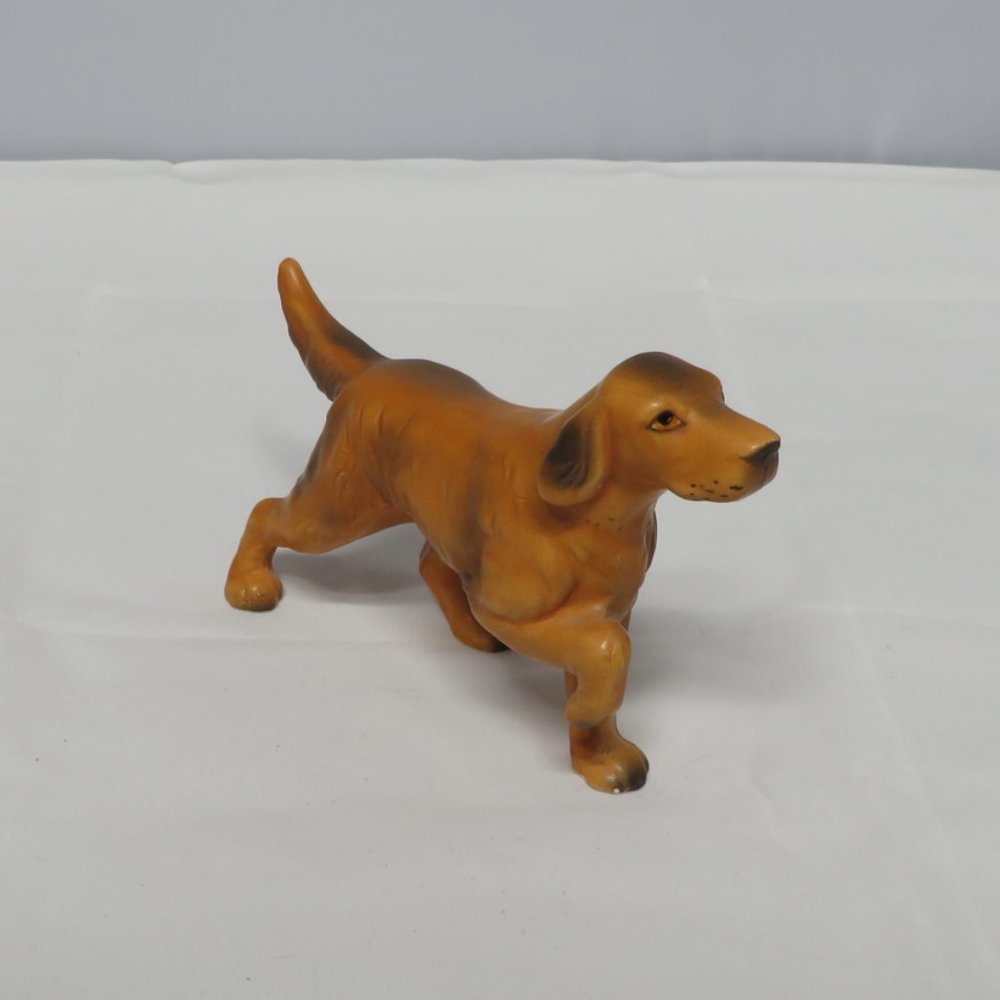 Pointer dog figurine